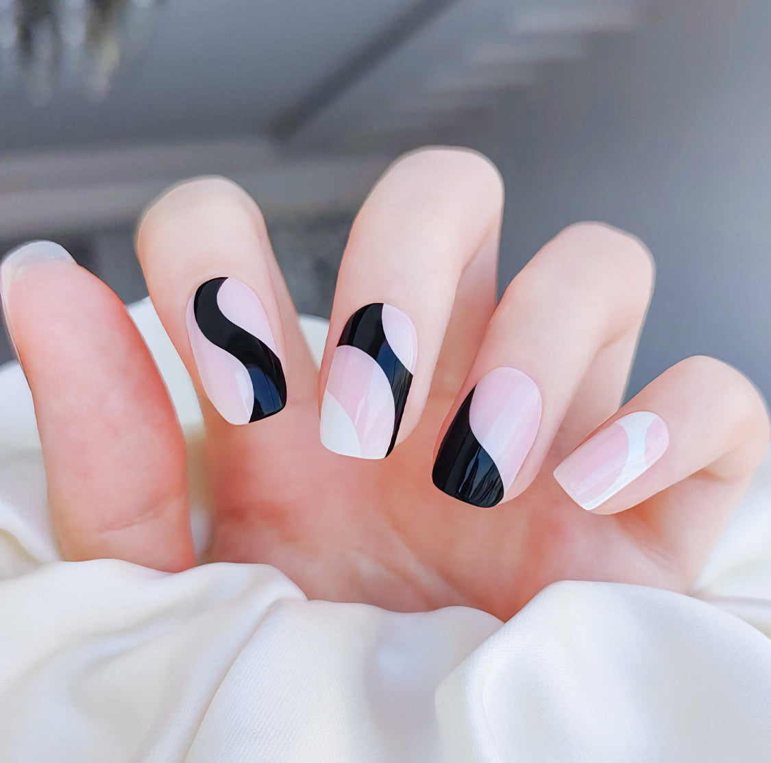 Elegant Monochrome Chic Semicured Gel Nail Sticker Kit/NG77