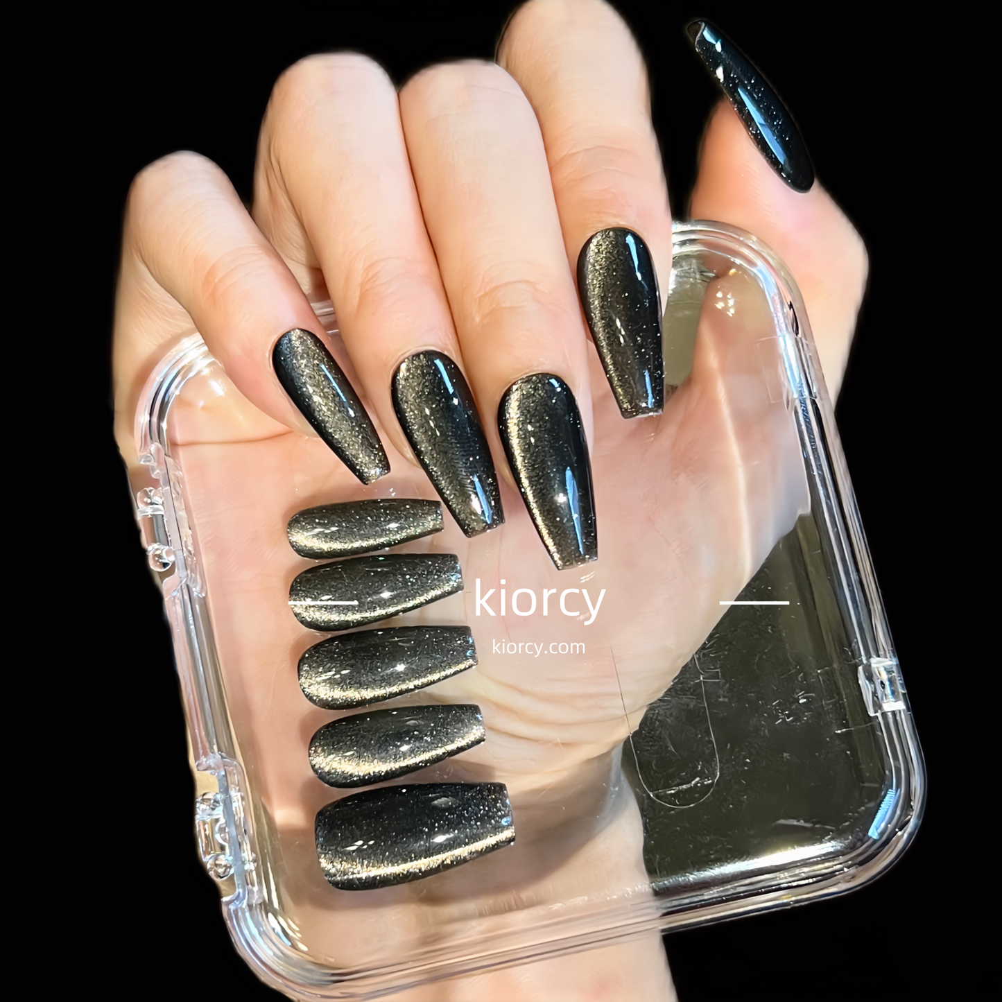 Black Cat eye Press-on Nails ，Coffin nail shape.