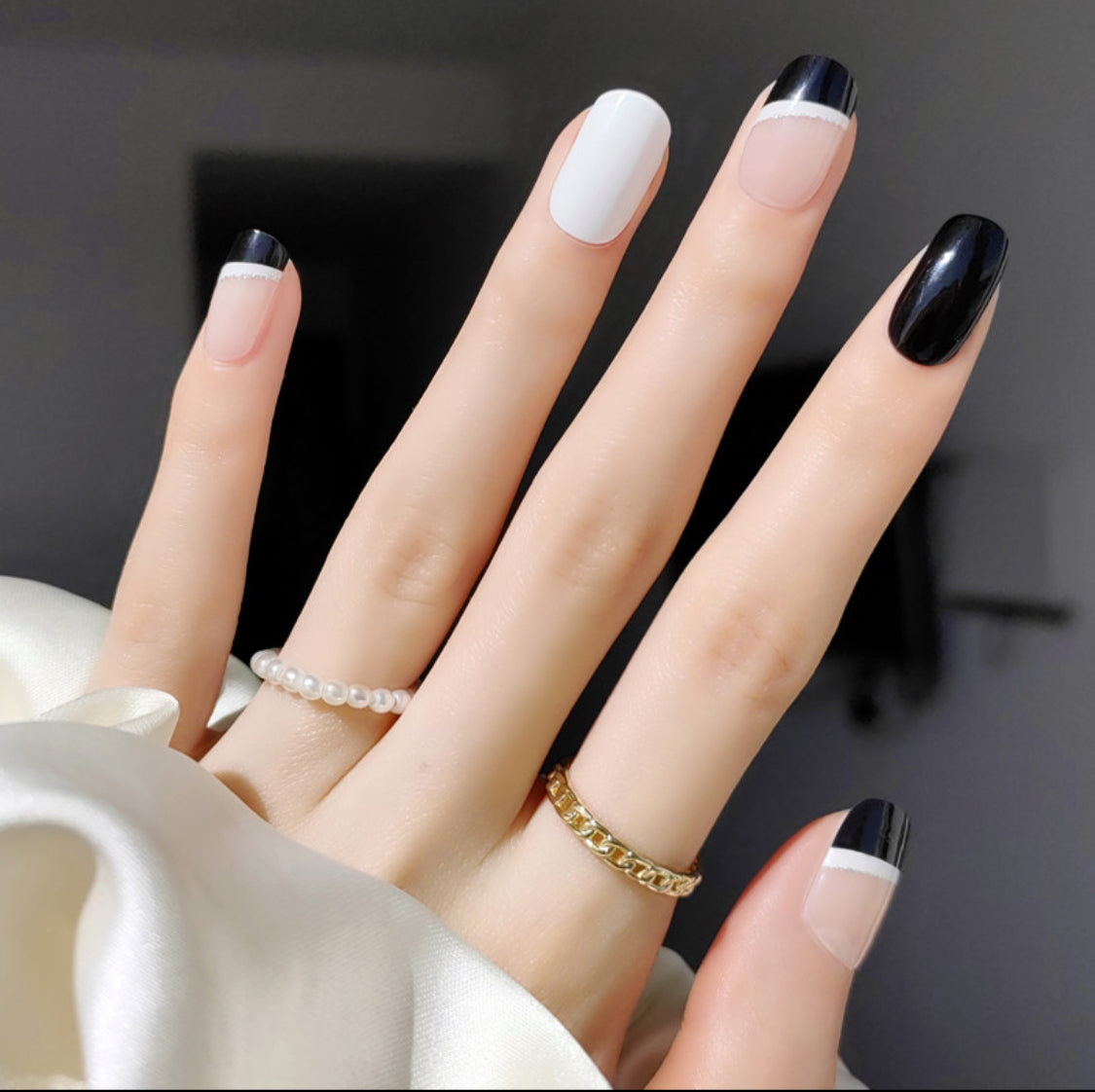 MonoFrench Chic Semicured Gel Nail Sticker Kit/NG55