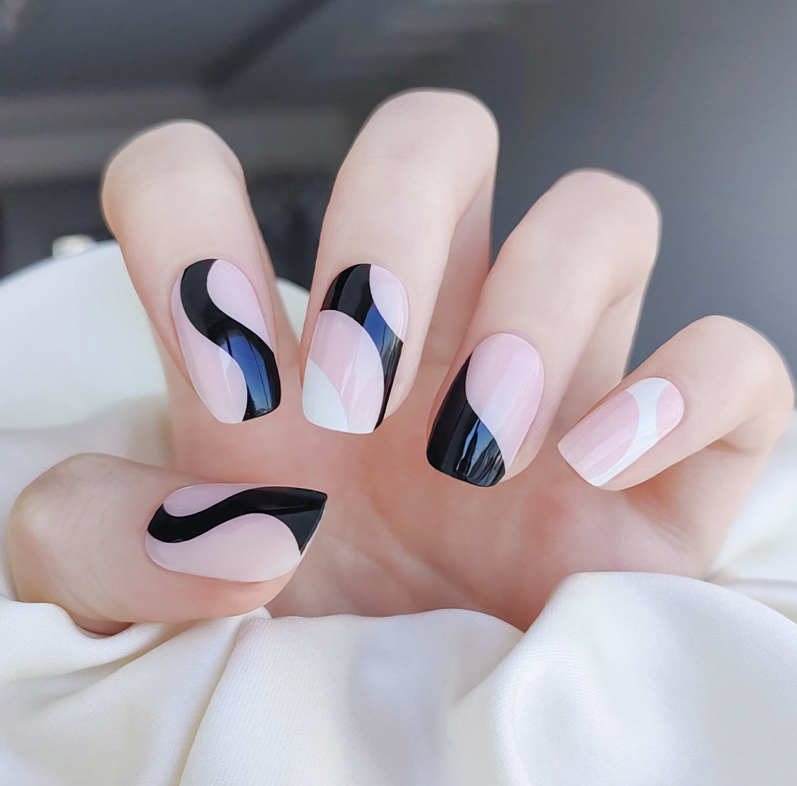 Elegant Monochrome Chic Semicured Gel Nail Sticker Kit/NG77